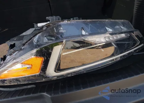 2019 Ford Expedition Limited from USA, damaged, VIN 1FMJK2AT0KEA72871